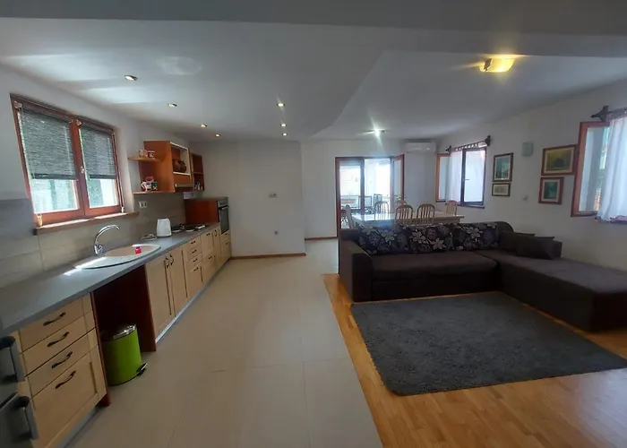 Bozena Apartman Pakostane